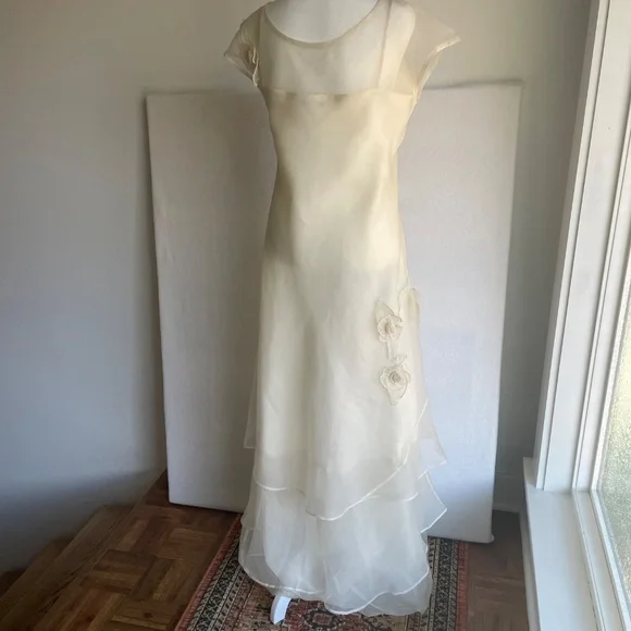 Tiar Los Angeles Silk and Linen Magnolia Wedding Dress in Ivory Size Medium - Picture 6 of 12
